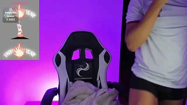 Matheewx m online show from September 11, 2025, 4:01 am