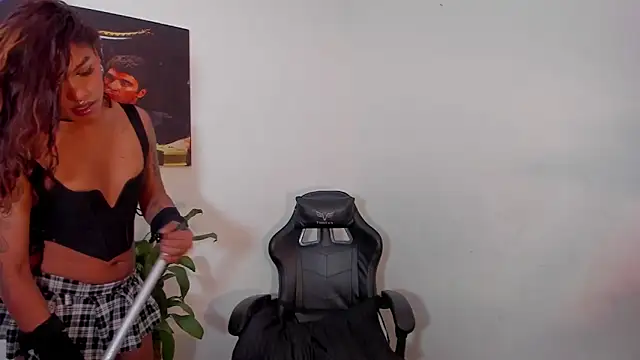 cam11 07 online show from February 21, 2026, 12:01 am