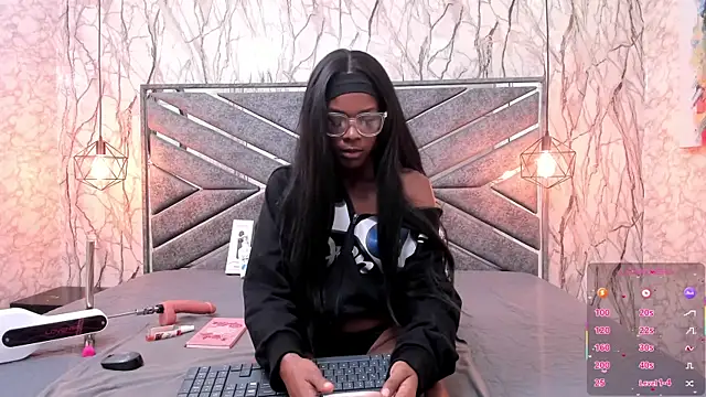 SASHA BROWNIE   online show from June 16, 2026, 12:16 pm