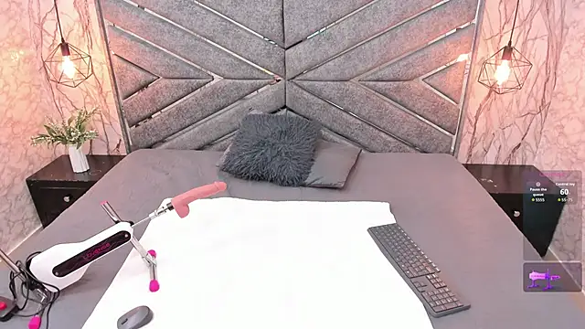 SASHA BROWNIE   online show from September 15, 2025, 8:31 pm