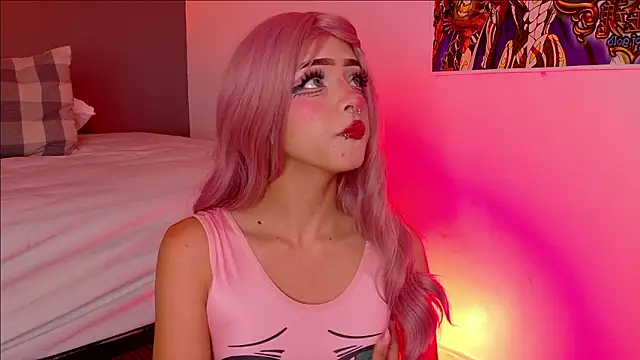 Taylorsmitth  online show from February 5, 2026, 11:50 am