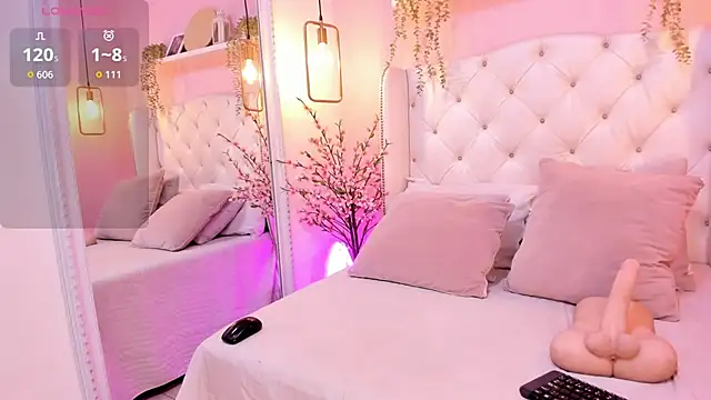 Snapshot of MarianaaSantos chatting on March 19, 2026, 11:32 am MarianaaSantos online show from March 19, 2026, 11:32 am