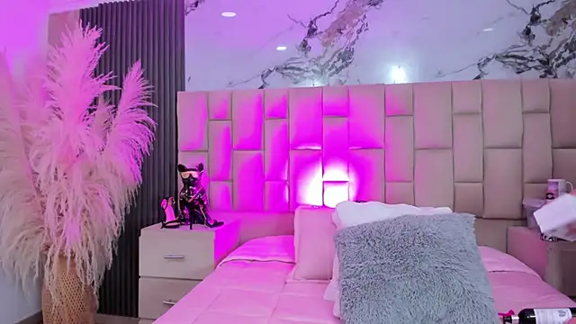 Snapshot of cloesummerr_ chatting on March 12, 2026, 12:53 pm cloesummerr online show from March 12, 2026, 12:53 pm