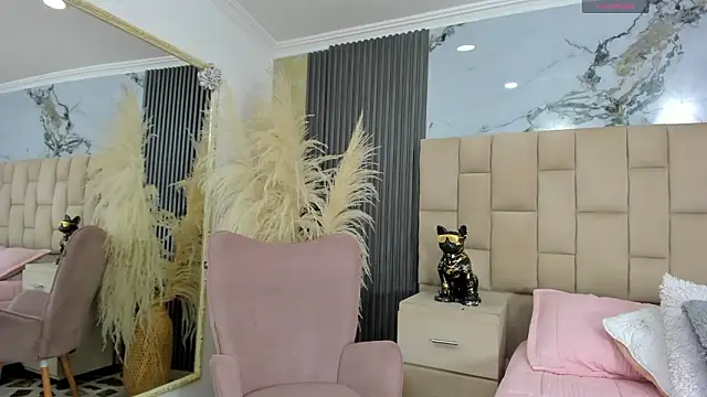 Snapshot of cloesummerr_ chatting on February 23, 2026, 12:50 pm cloesummerr online show from February 23, 2026, 12:50 pm