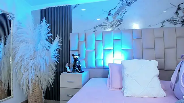 Snapshot of cloesummerr_ chatting on March 19, 2026, 12:38 pm cloesummerr online show from March 19, 2026, 12:38 pm