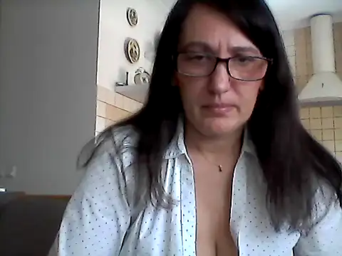 Elena48324 online show from May 30, 2026, 10:21 am