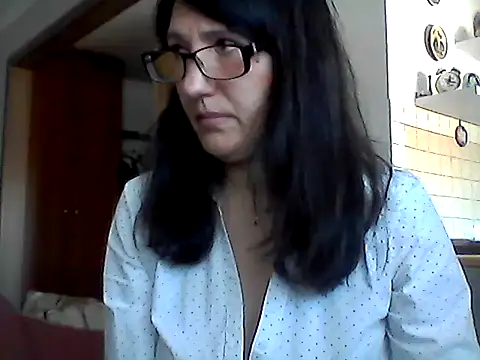 Elena48324 online show from April 5, 2026, 9:16 am