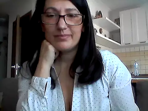 Elena48324 online show from April 12, 2026, 8:39 am