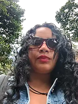 Snapshot of Yaya_watson chatting on July 6, 2026, 7:38 pm Yaya watson online show from July 6, 2026, 7:38 pm