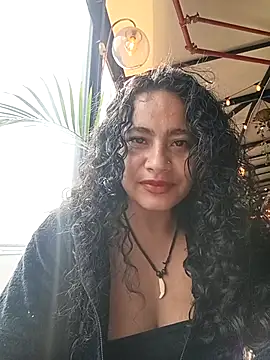 Snapshot of Yaya_watson chatting on July 23, 2026, 7:43 pm Yaya watson online show from July 23, 2026, 7:43 pm