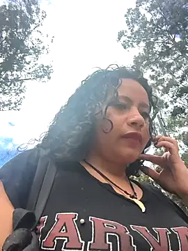 Snapshot of Yaya_watson chatting on July 7, 2026, 7:39 pm Yaya watson online show from July 7, 2026, 7:39 pm