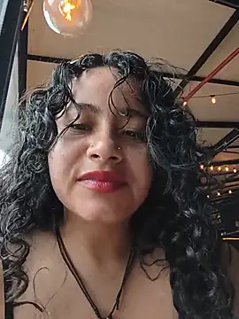 Snapshot of Yaya_watson chatting on July 3, 2026, 7:20 pm Yaya watson online show from July 3, 2026, 7:20 pm