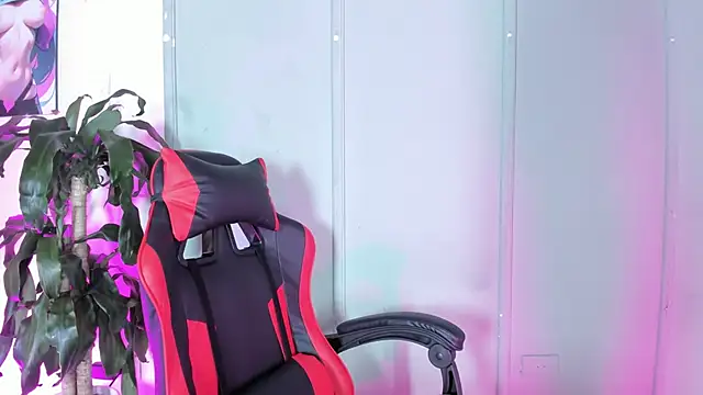 Zafiro  Brown online show from September 30, 2025, 12:33 pm