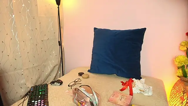 Dafne Mel online show from February 11, 2026, 12:38 pm