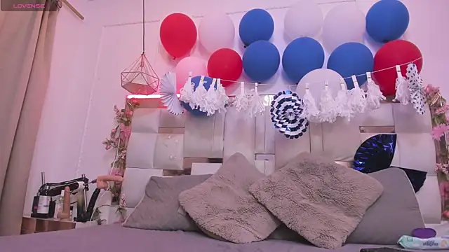 Skylar Smith  online show from July 4, 2026, 11:53 pm