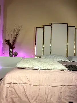 Alexandraa Gomez online show from September 21, 2025, 3:17 pm