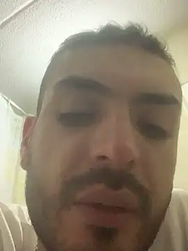 malek xarx  online show from September 26, 2025, 2:18 am