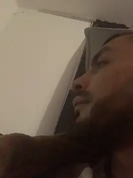 malek xarx  online show from February 5, 2026, 3:46 am