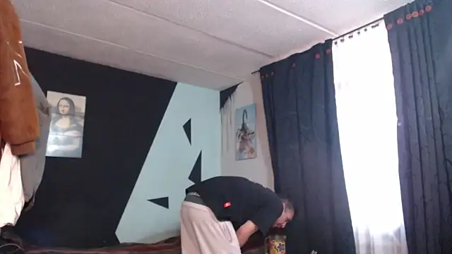 malek xarx  online show from October 19, 2025, 10:12 pm