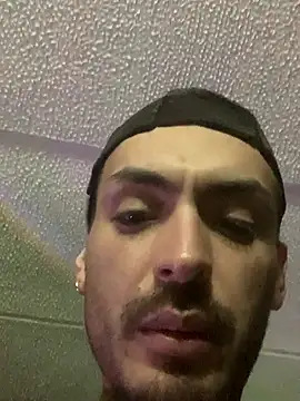 malek xarx  online show from September 9, 2025, 2:43 am