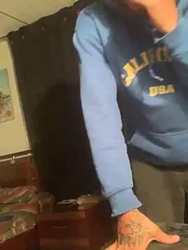 malek xarx  online show from October 5, 2025, 6:37 am