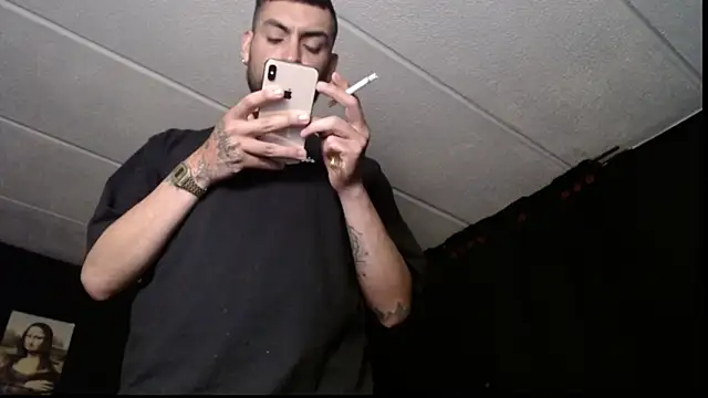 malek xarx  online show from November 5, 2025, 2:25 am