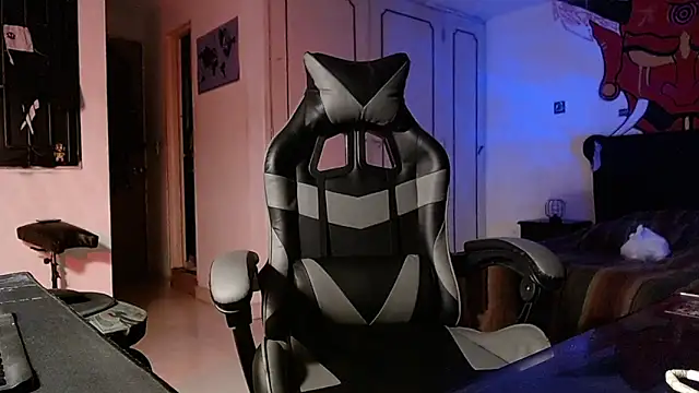 malek xarx  online show from March 12, 2026, 3:12 am