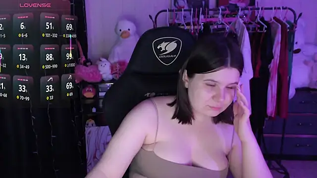AmyVibess online show from June 16, 2026, 7:14 pm