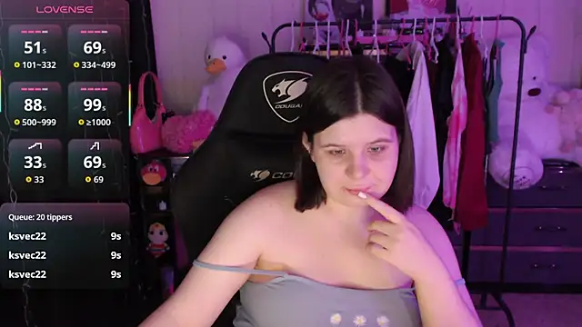 AmyVibess online show from April 30, 2026, 8:57 pm