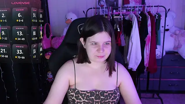 AmyVibess online show from May 4, 2026, 7:06 pm
