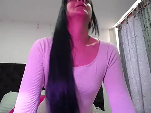 FernandaRui online show from September 11, 2025, 4:07 pm