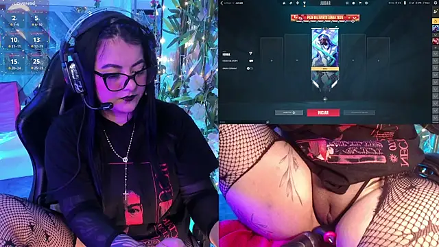 Snapshot of EternaAura chatting on February 12, 2026, 1:44 pm EternaAura online show from February 12, 2026, 1:44 pm