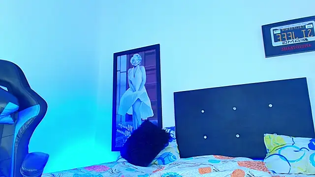 Luke Stone online show from October 23, 2025, 9:57 pm