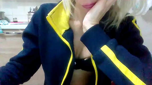 Kelly80 online show from October 24, 2025, 4:44 am