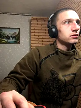 Snapshot of Alexilon chatting on November 25, 2025, 8:14 am Alexilon online show from November 25, 2025, 8:14 am