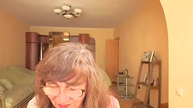 Betty Brick online show from May 4, 2026, 11:02 am