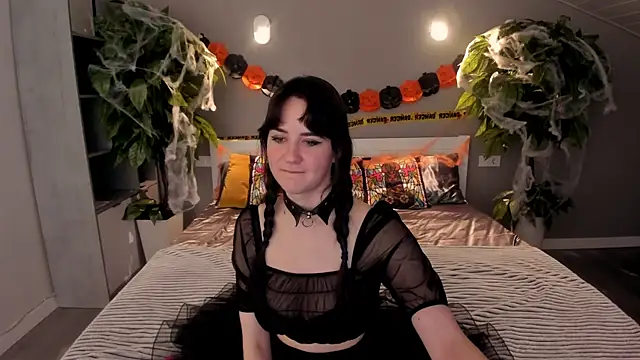 BerryDiva online show from October 18, 2025, 6:59 am