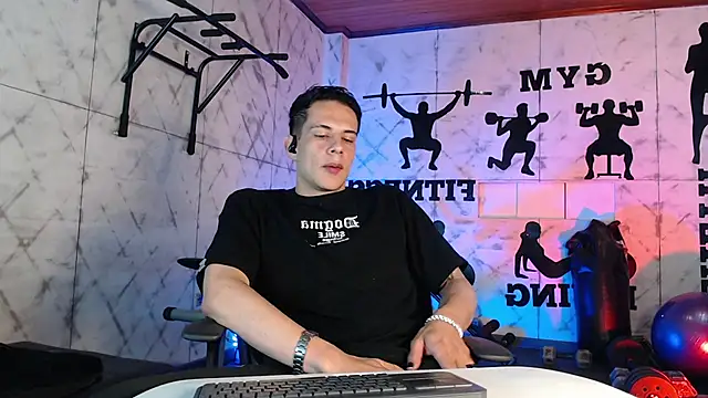 Dustin Sonne online show from June 30, 2026, 3:39 am