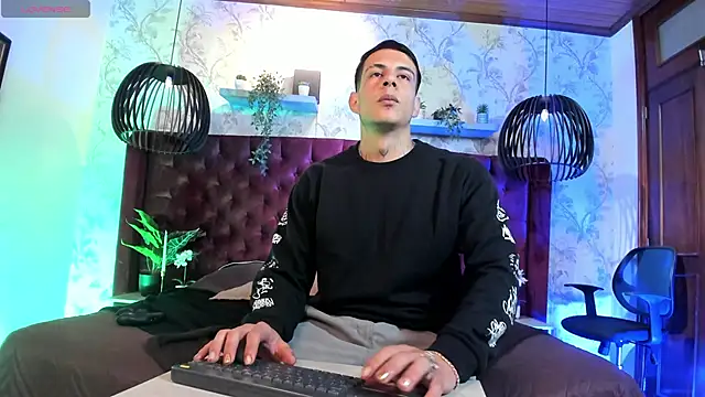 Dustin Sonne online show from April 22, 2026, 3:35 am
