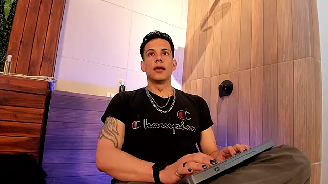 Dustin Sonne online show from June 19, 2026, 3:45 am