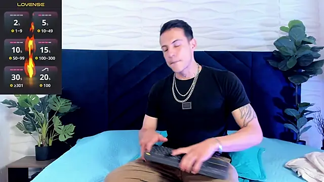 Dustin Sonne online show from October 21, 2025, 3:50 am