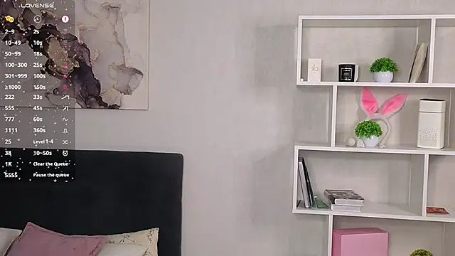 Snapshot of SynnoveBann chatting on March 13, 2026, 1:32 am SynnoveBann online show from March 13, 2026, 1:32 am