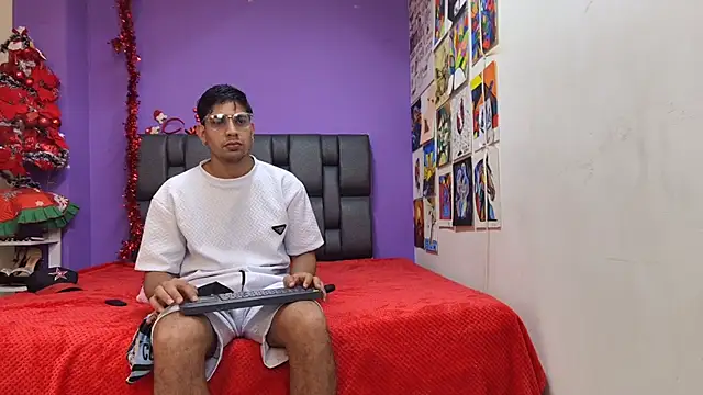 ashtoncooperr online show from November 22, 2025, 12:10 am