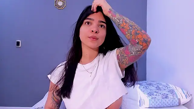 KamilaBetancourt online show from June 29, 2026, 12:49 pm
