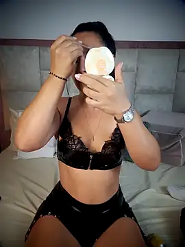 Marthina online show from September 14, 2025, 1:11 pm