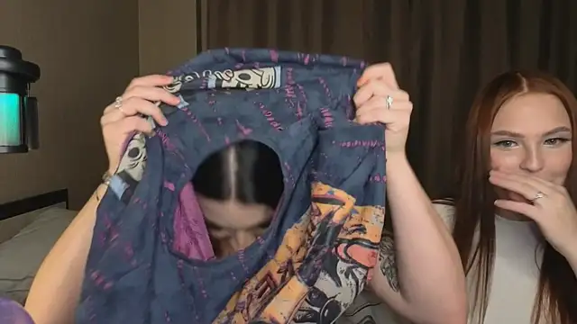 honey     bunny online show from October 5, 2025, 11:56 am