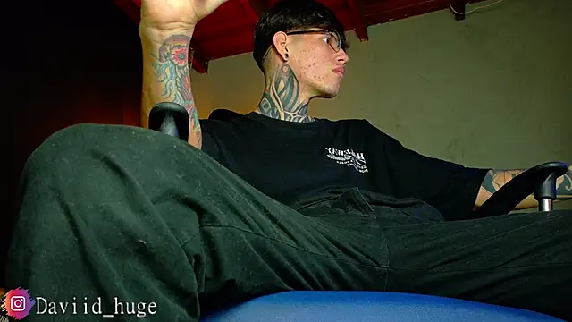 david huge online show from June 20, 2026, 11:21 pm