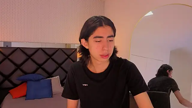 ryo light online show from October 13, 2025, 8:21 pm