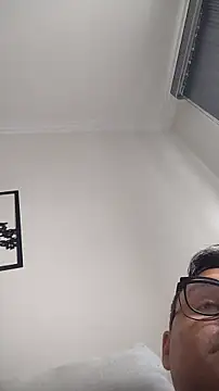 Snapshot of LeoMaduroSP chatting on March 11, 2026, 1:27 pm LeoMaduroSP online show from March 11, 2026, 1:27 pm