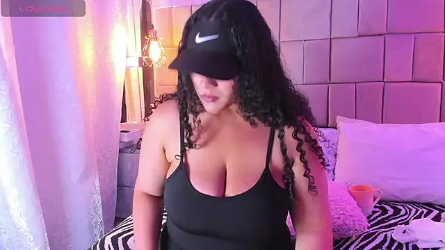 Snapshot of ivonne_diaz1 chatting on June 26, 2026, 9:31 pm ivonne diaz1 online show from June 26, 2026, 9:31 pm